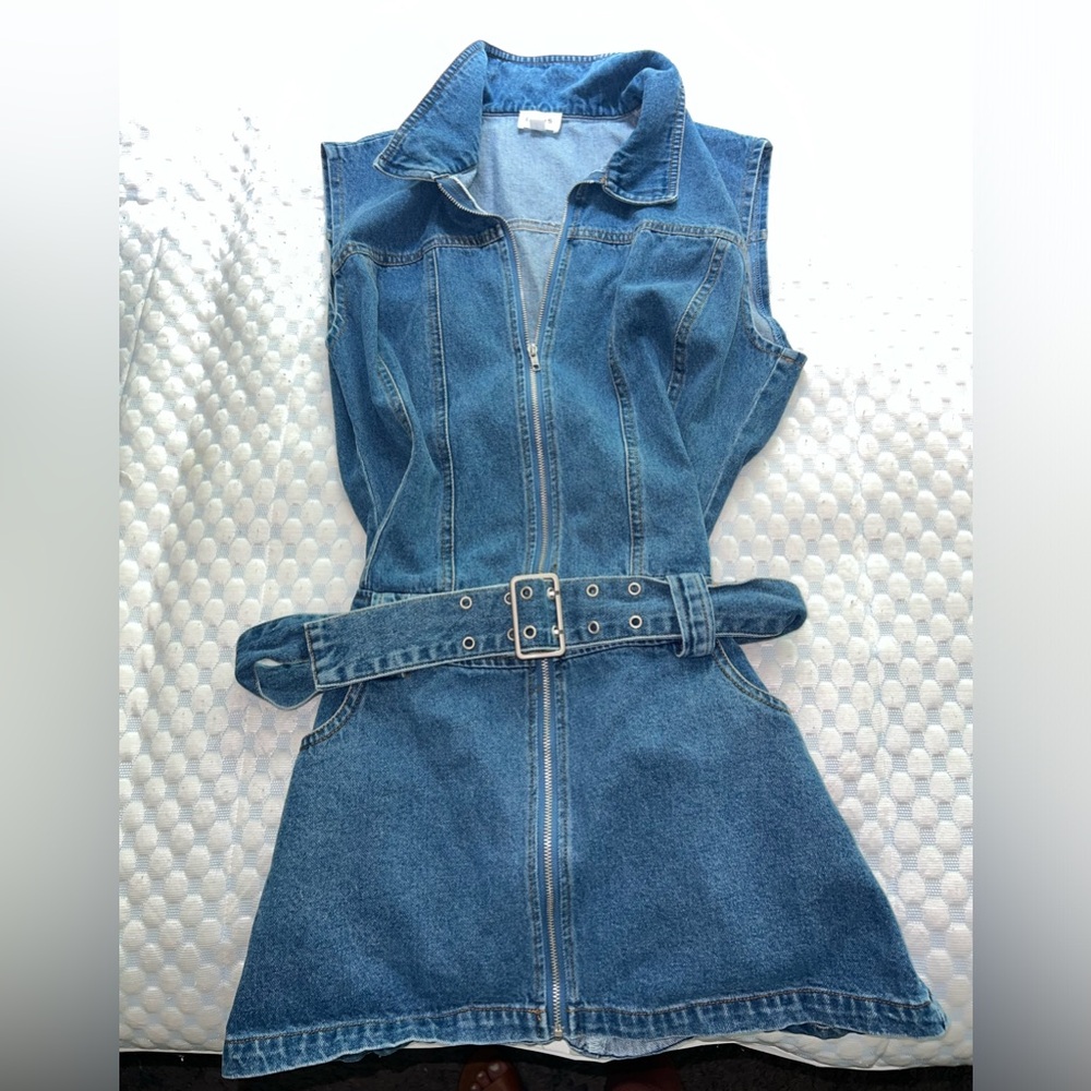 Le Lis medium wash blue denim cut off dress